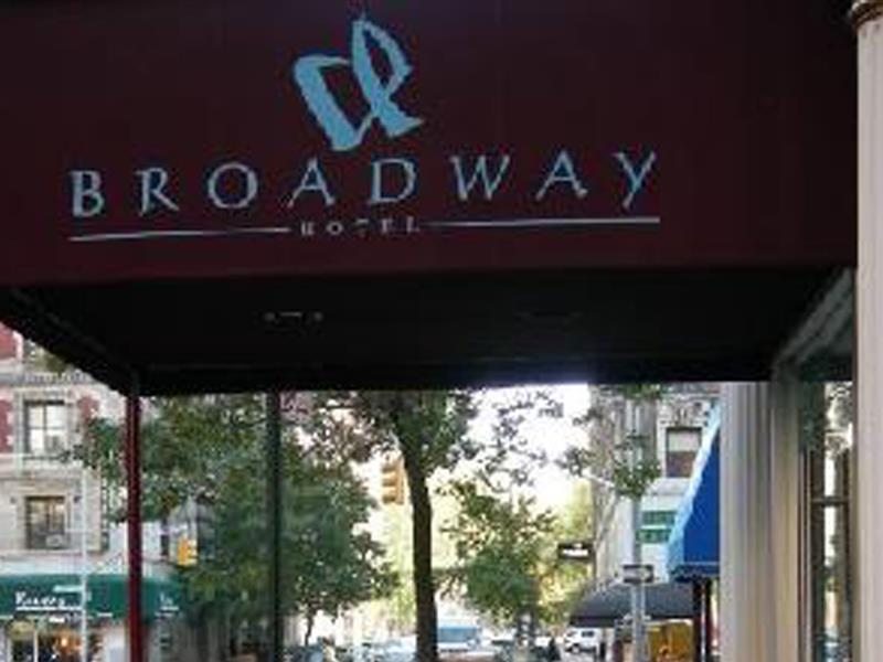 Hostal Broadway &